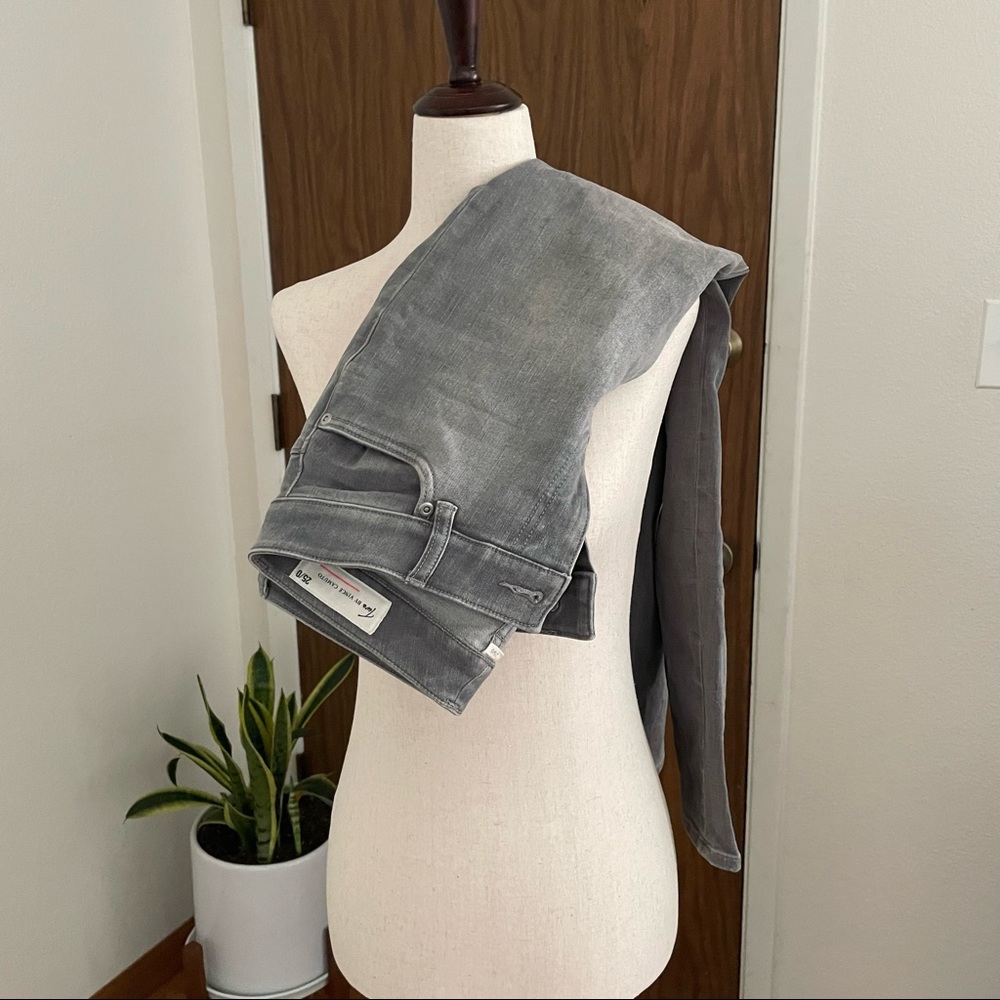 Turo by Vince Camuto gray jeans 25/0